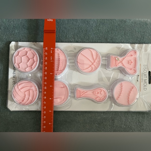 Sports cookie cutters - new - Picture 2 of 2